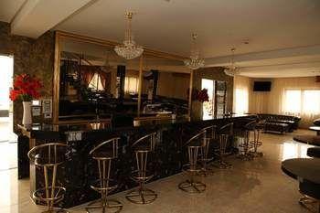 Hotel Kotva Bratislava Buitenkant foto