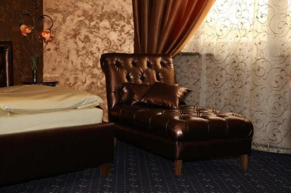 Hotel Kotva Bratislava Buitenkant foto