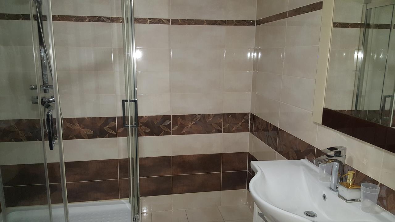 Hotel Kotva Bratislava Buitenkant foto
